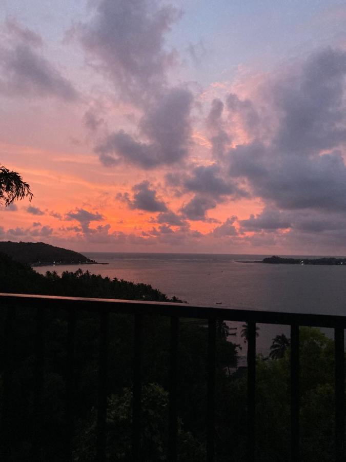 Raposo Resorts Vagator Bagian luar foto