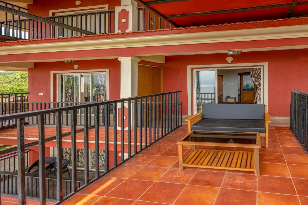 Raposo Resorts Vagator Bagian luar foto