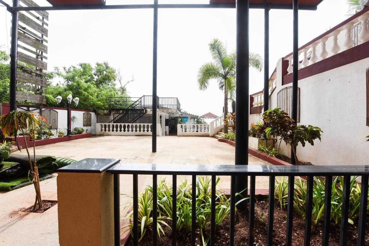 Raposo Resorts Vagator Bagian luar foto