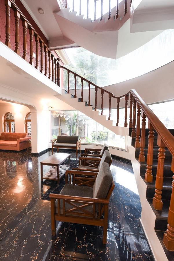 Raposo Resorts Vagator Bagian luar foto
