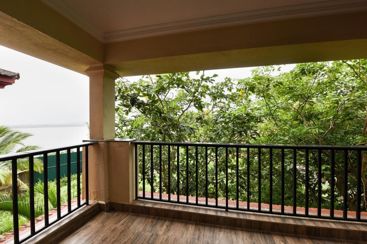Raposo Resorts Vagator Bagian luar foto