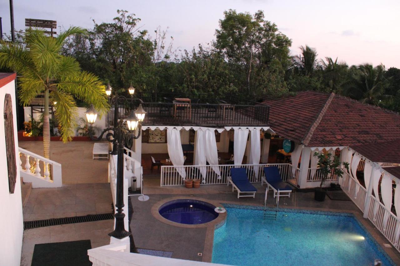 Raposo Resorts Vagator Bagian luar foto